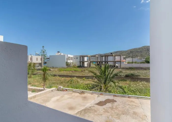 Minoas Apt Next To The Beach