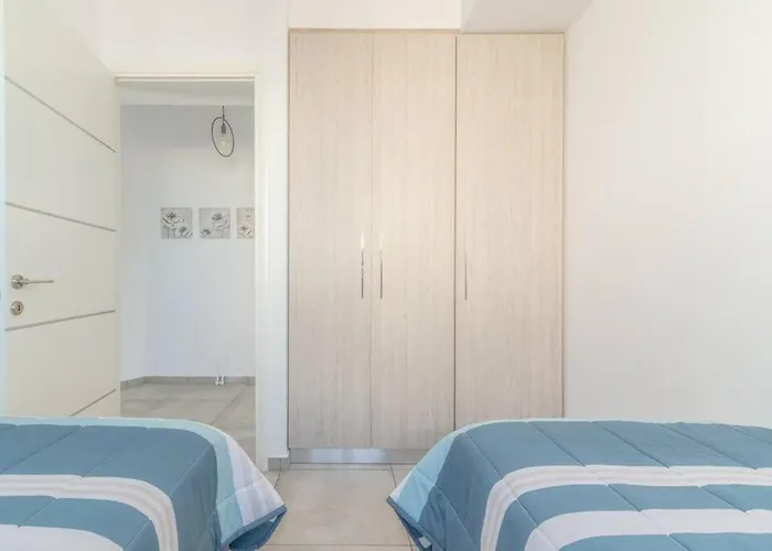 Minoas Apt Next To The Beach